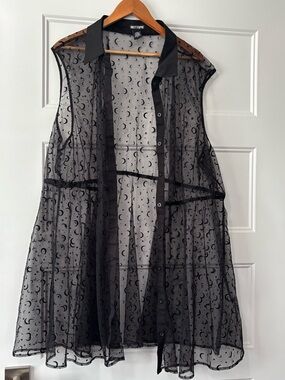 Moon & Stars Black Sleeveless Button-Up